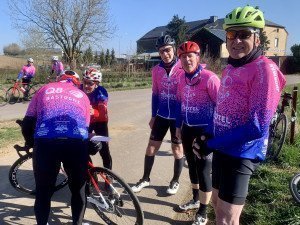 Image Sous le soleil pour un super parcours avec un nouveau maillot printanier