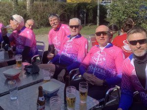 Image Sous le soleil pour un super parcours avec un nouveau maillot printanier